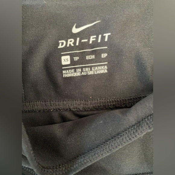 Nike cropped leggings - Picture 2 of 7